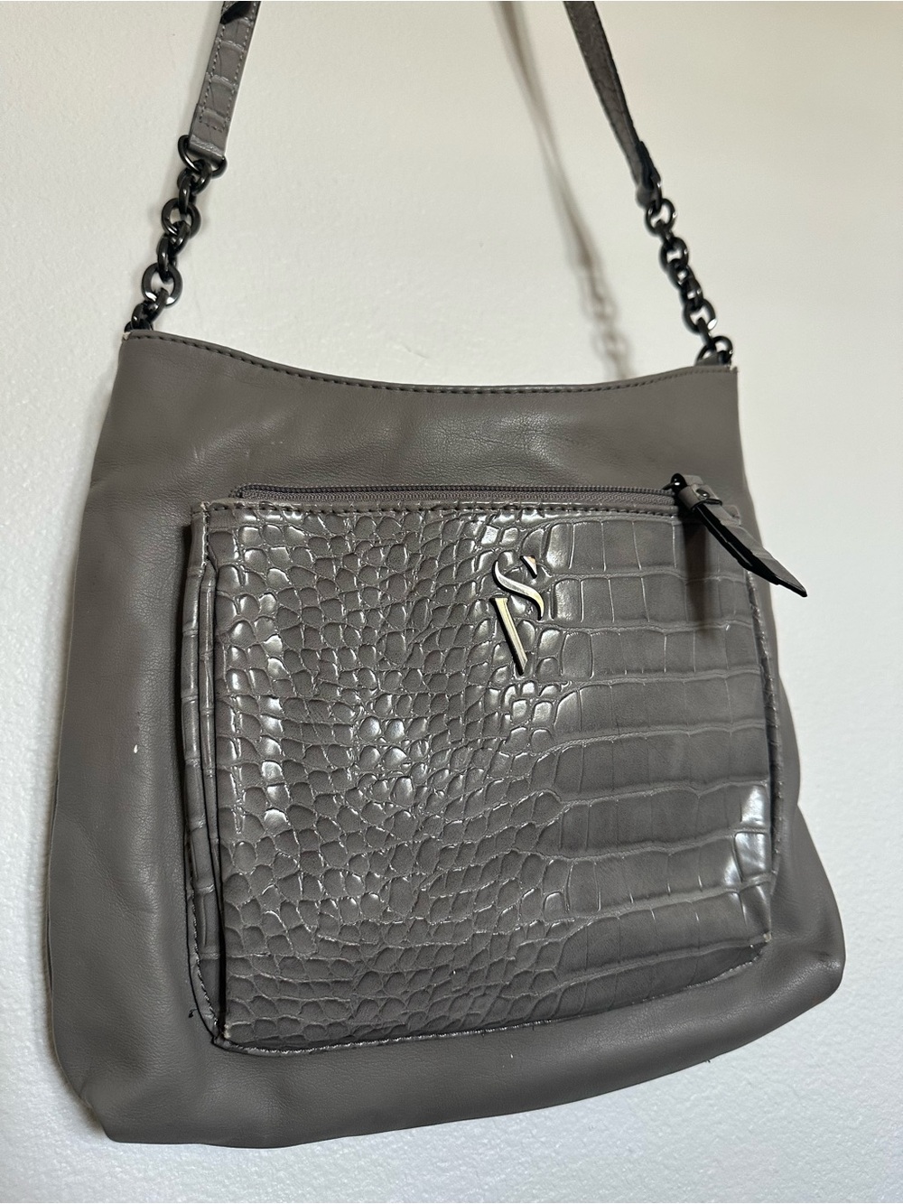 Gray Croc-Texture Shoulder Bag with Chain Strap